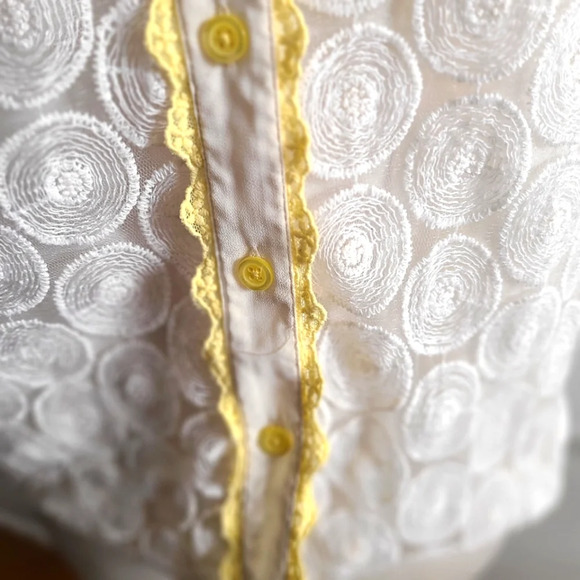 - Asos Blouse / Textured Embroidery / Ecru & Yellow / Size 2 - Picture 5 of 10